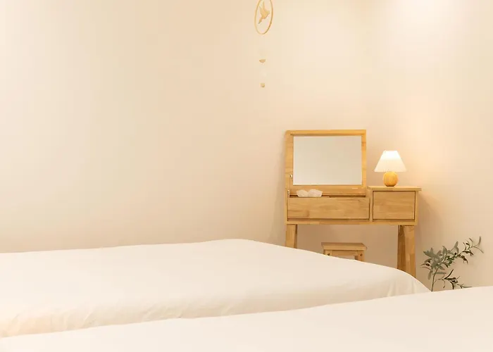 Stay1239#new#discount#6 Guests#family#dmc Station#airport Railroad#5-minute Walk#1 Stop From Hongdae#business Trip#travel ゲストハウス 4*