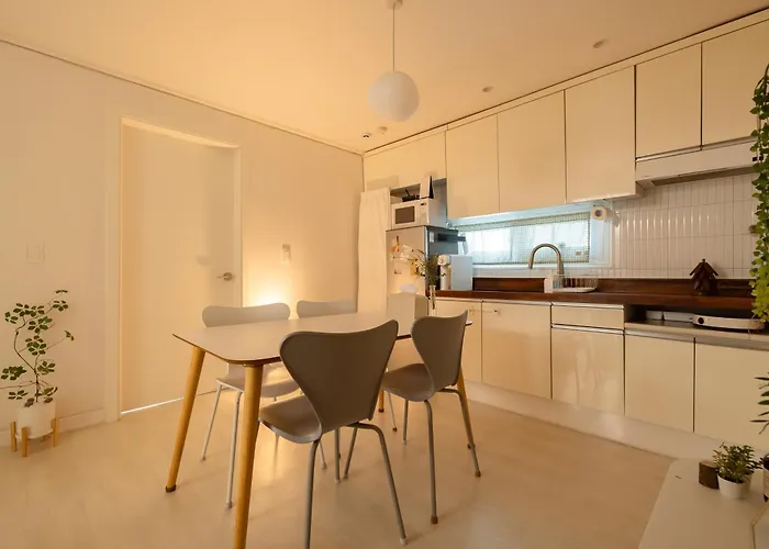 Stay1239#new#discount#6 Guests#family#dmc Station#airport Railroad#5-minute Walk#1 Stop From Hongdae#business Trip#travel 4*